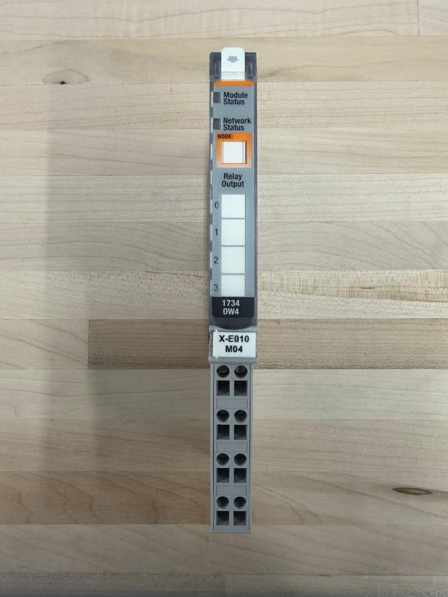 ALLEN BRADLEY 1734-OW4 with ALLEN BRADLEY 1734-TB